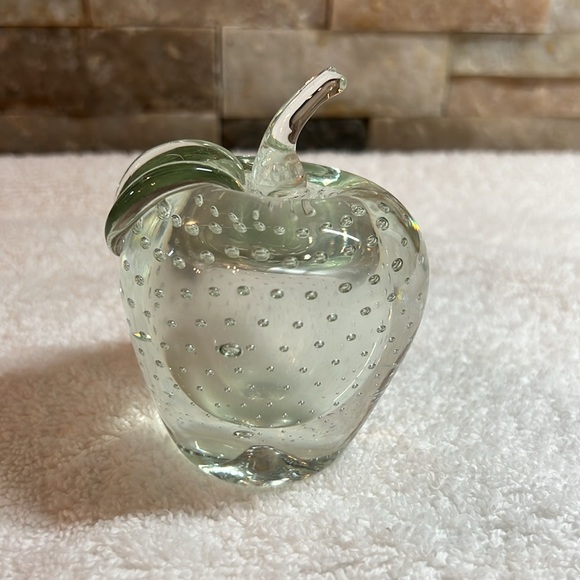 Glass Apple paperweight - Picture 3 of 5